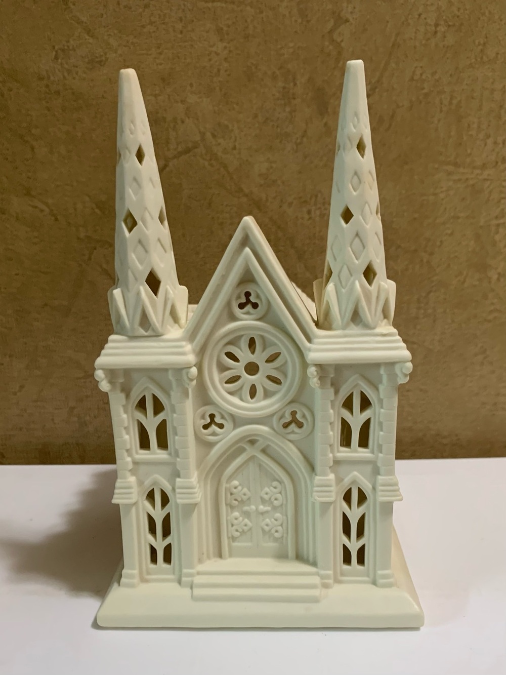 Partylite Cathedral Lights Porcelain Church Tealight Candle Holder P7307